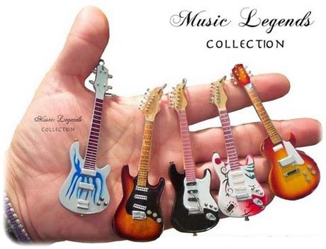 guitar-shaped-keychains